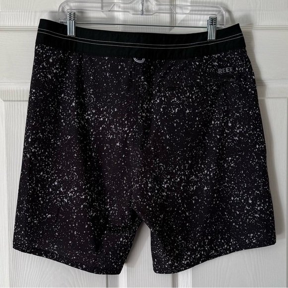 Reef Black and White Speckled Men's Board Shorts Size 34 - Picture 8 of 9